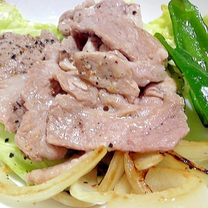 胡椒たっぷり塩ダレ肉野菜炒め